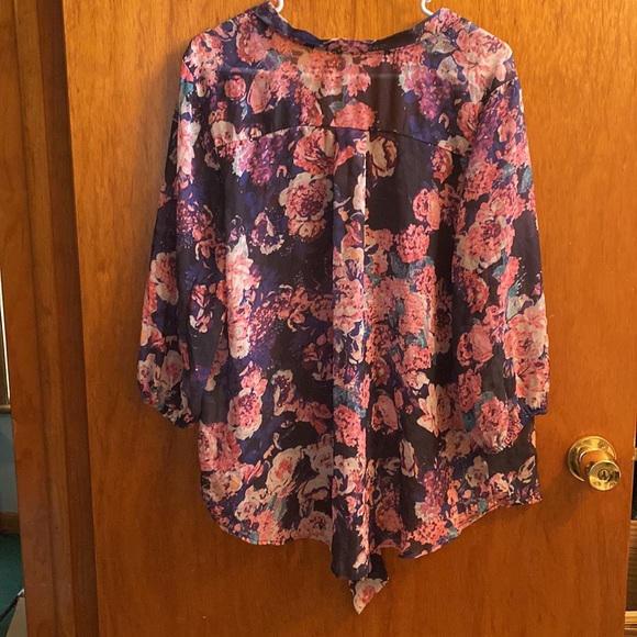 Xhilaration Sheer Quarter Length Sleeve Floral Print Tie-Front Top - Picture 2 of 5